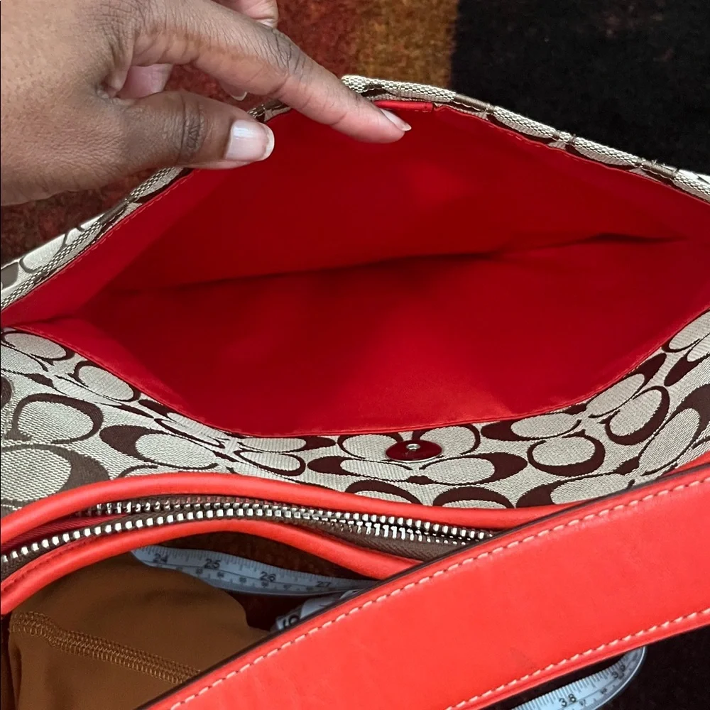 NWOT Coach Signature Hampton Hobo Shoulder Bag (F13069)